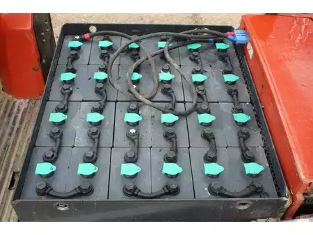 Elektro 4 Rad 2005  BT C3E200 (16)