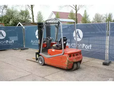 Elektro 4 Rad 2005  BT C3E200 (3)