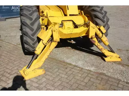 Manipulador fijo - JCB Turbo 530B (32)