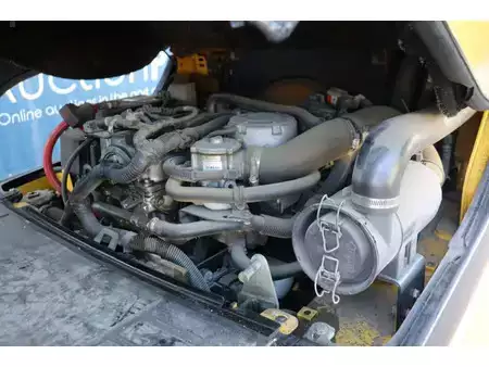 LPG heftrucks 2013  Yale GLP30VX (30)