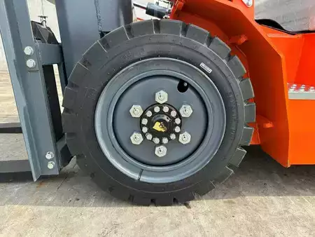 Dieselový VZV 2025  CPC30  (17)