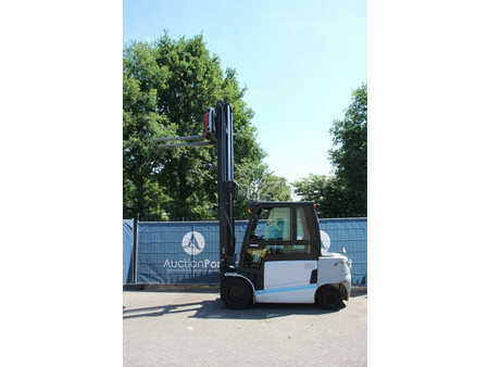 Eléctrico - 4 rodas 2016  Unicarriers HX50 (25)