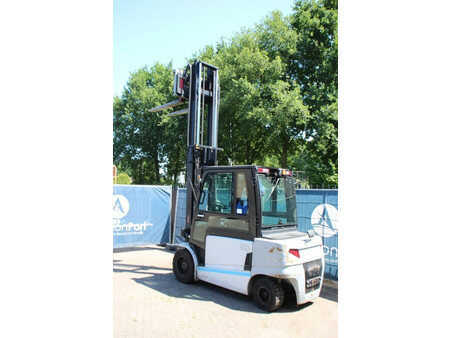 Eléctrico - 4 rodas 2016  Unicarriers HX50 (26)