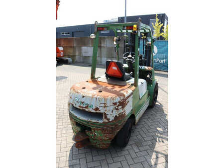 Diesel Forklifts 2009  Artison FD35 (5)