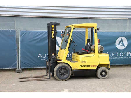 LPG Forklifts 2002  Hyster H2.50XM (1)
