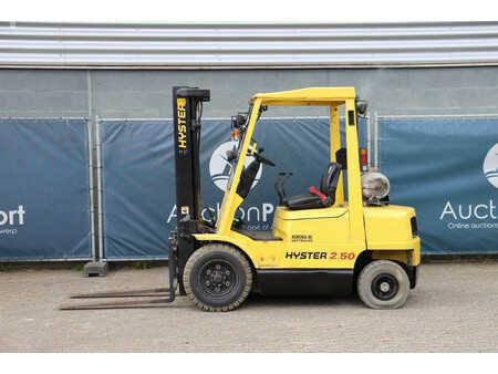 LPG Forklifts 2002  Hyster H2.50XM (2)