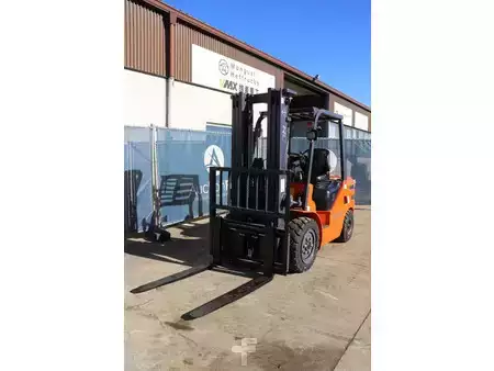 Carrelli elevatori diesel 2026  Huahe HH35Z (9)