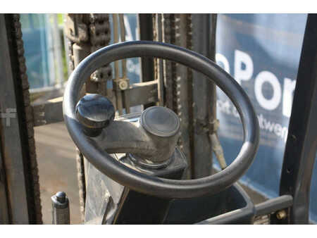 Carrelli elettrici 4 ruote 2005  OM XE 12 3 (21)