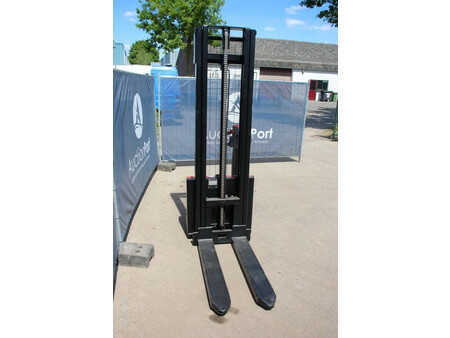 Pallet Stackers 2024  EP Equipment EST122 (6)