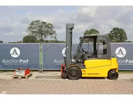Carrelli elettrici 4 ruote 2005  Jungheinrich EFG 540 (2)