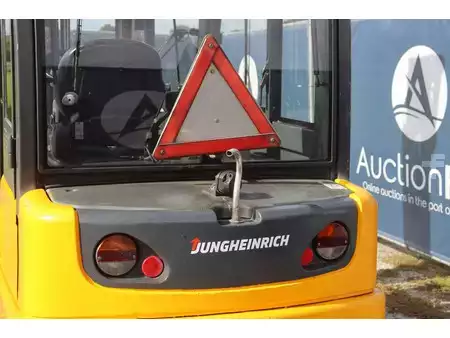 Carrelli elettrici 4 ruote 2005  Jungheinrich EFG 540 (22)