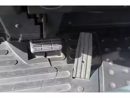 Carrelli elettrici 4 ruote 2005  Jungheinrich EFG 540 (27)