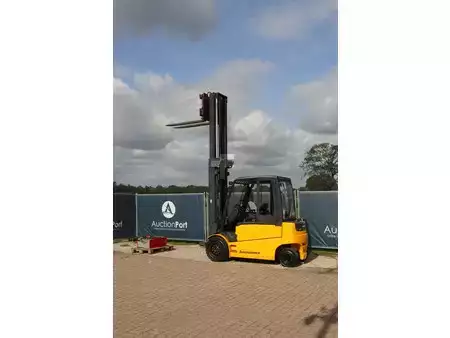 Carrelli elettrici 4 ruote 2005  Jungheinrich EFG 540 (39)