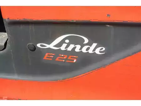 4-wiel elektrische heftrucks 2017  Linde E25L-01 (16)