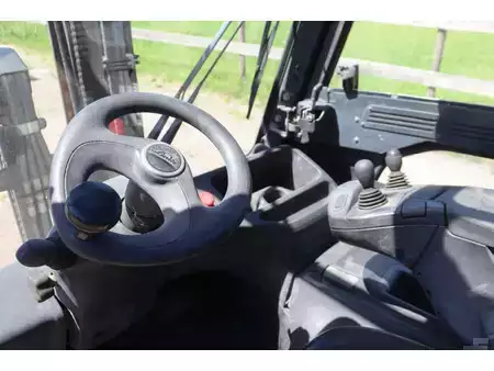 4-wiel elektrische heftrucks 2017  Linde E25L-01 (21)