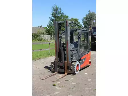 4-wiel elektrische heftrucks 2017  Linde E25L-01 (9)
