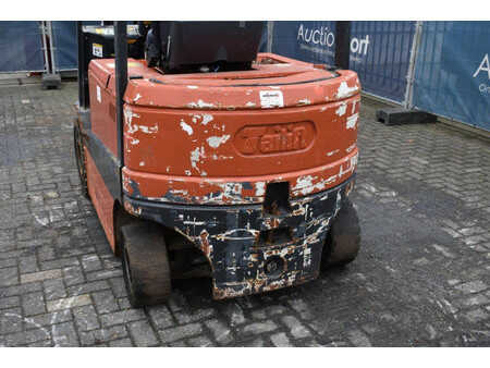 Carrelli elevatori diesel 2005  Tailift FB25 (14)