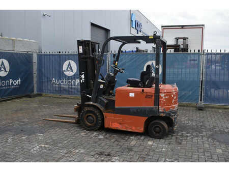 Carrelli elevatori diesel 2005  Tailift FB25 (3)