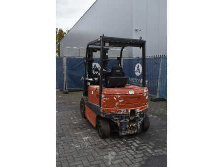 Carrelli elevatori diesel 2005  Tailift FB25 (4)
