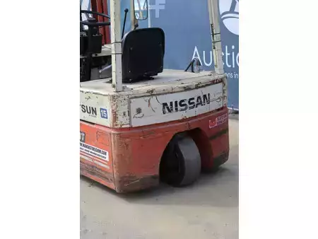 El truck - 4 hjulet - Nissan Datsun 15 NA0YL15U (16)