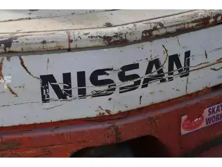 El truck - 4 hjulet - Nissan Datsun 15 NA0YL15U (17)