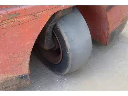 El truck - 4 hjulet - Nissan Datsun 15 NA0YL15U (18)