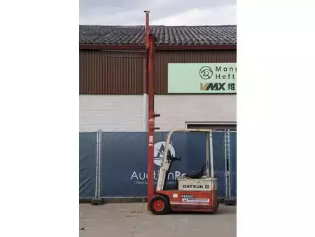 El truck - 4 hjulet - Nissan Datsun 15 NA0YL15U (34)