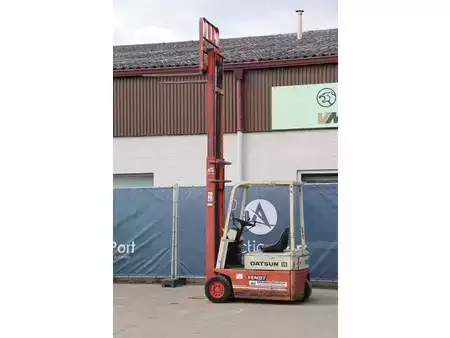 El truck - 4 hjulet - Nissan Datsun 15 NA0YL15U (35)