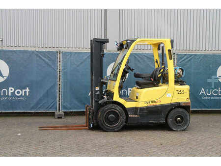 Gas truck 2009  Hyster H2.5FT (1)