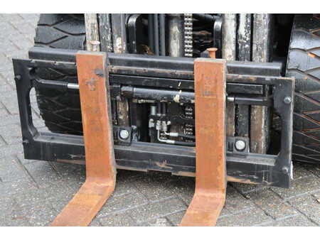 Gas truck 2009  Hyster H2.5FT (11)