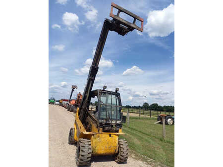 Empilhador telescópico-Fixo 2002  JCB  (4)