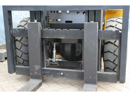 Carrelli elevatori diesel 2025  LTMG FD40 (11)