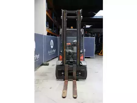 Carrelli elevatori GPL 2018  Linde H30T-02 (8)