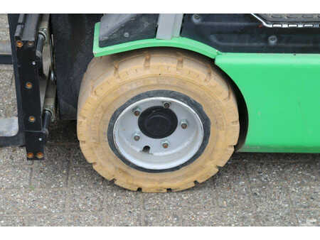 Elektro 4 Rad 2017  Cesab B420 (12)