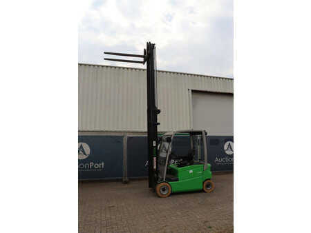 Elektro 4 Rad 2017  Cesab B420 (25)