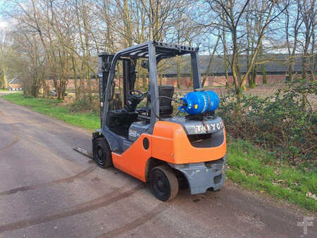 LPG Forklifts 2009  Toyota 02-8 FGF 25 (4)