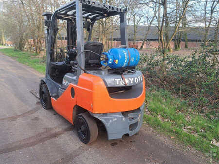LPG Forklifts 2009  Toyota 02-8 FGF 25 (6)