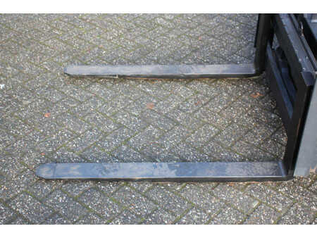 Carrelli elevatori diesel 2011  Doosan D23S-3 (11)