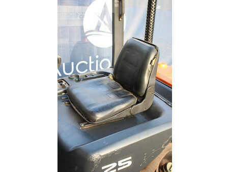 Carrelli elevatori diesel 2011  Doosan D23S-3 (18)