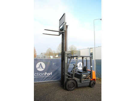 Carrelli elevatori diesel 2011  Doosan D23S-3 (24)