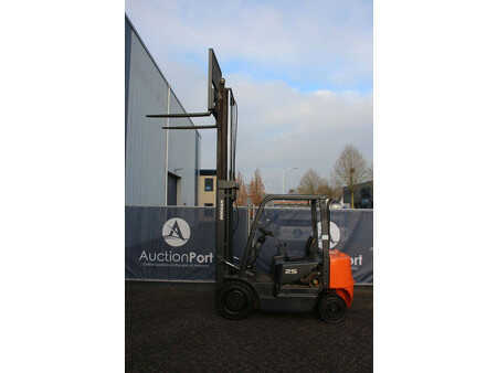 Carrelli elevatori diesel 2011  Doosan D23S-3 (25)