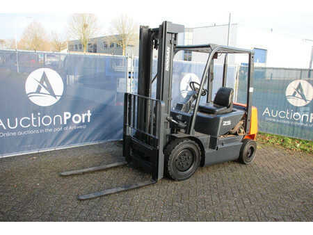 Carrelli elevatori diesel 2011  Doosan D23S-3 (8)