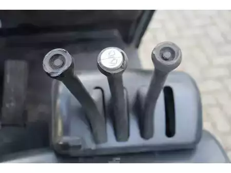 Elektrisk- 4 hjul 2003  Still R 60-35 (23)