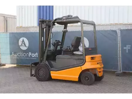 Elektrisk- 4 hjul 2003  Still R 60-35 (3)