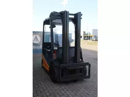 Elektrisk- 4 hjul 2003  Still R 60-35 (7)