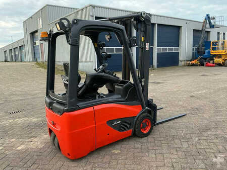 Elektromos 4 kerekű 2019  Linde E15-02 (8)
