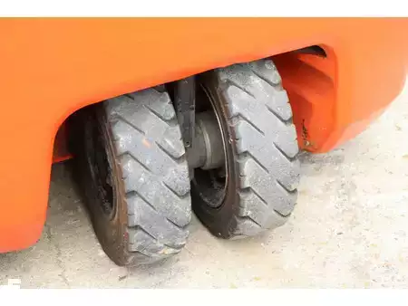 Elektro čtyřkolový VZV 2018  Toyota 8FBE16T (19)