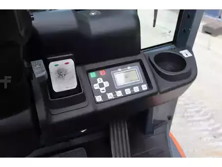Elektro čtyřkolový VZV 2018  Toyota 8FBE16T (26)