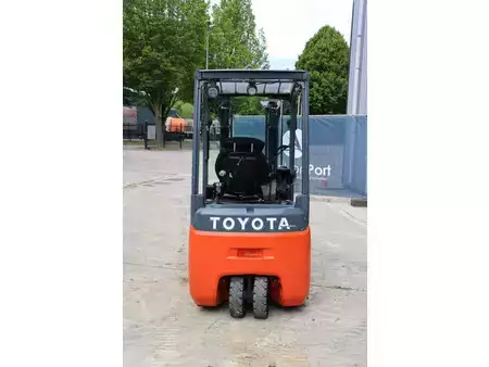 Elektro čtyřkolový VZV 2018  Toyota 8FBE16T (5)