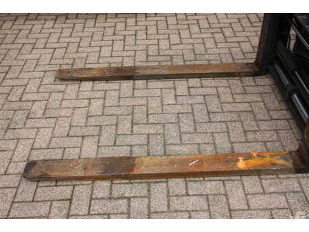 Sähkö - 4 pyör 2017  Linde E30HL-01/600 (11)